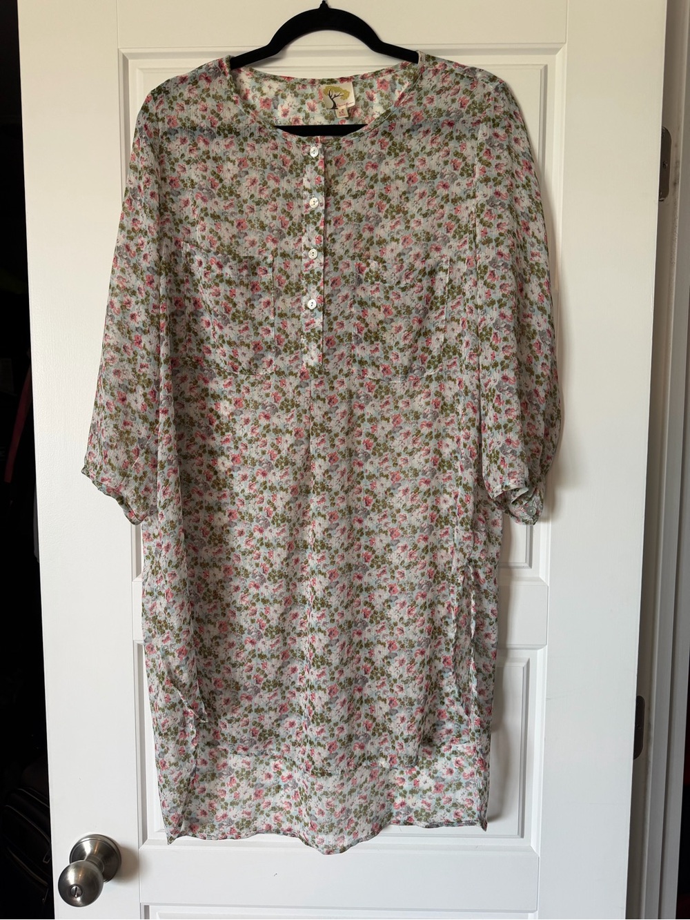 Fig & Flower Lightweight Sheer Floral Button-Front Tunic in White and Pink